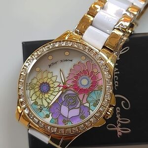 Watche betsey johnson